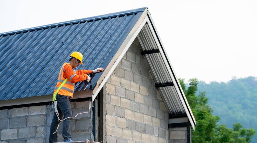Professional residential roofers in Hubbell, MI
